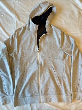 Lululemon Men's Light Gray Full-Zip Hooded Sweater